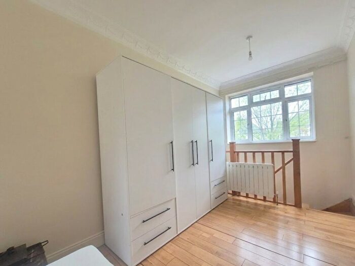 1 Bedroom Flat To Rent In Gunnersbury Avenue, W5
