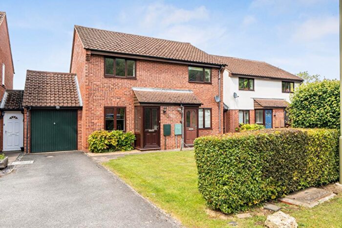 2 Bedroom Semi-Detached House For Sale In Botley, Oxford, OX2