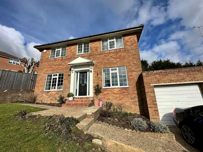 4 Bedroom Detached House To Rent In Fernside Avenue, St. Leonards-On-Sea, TN38