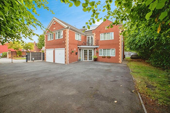 5 Bedroom Detached House For Sale In Clumber Street, Sutton-In-Ashfield, Nottinghamshire, NG17
