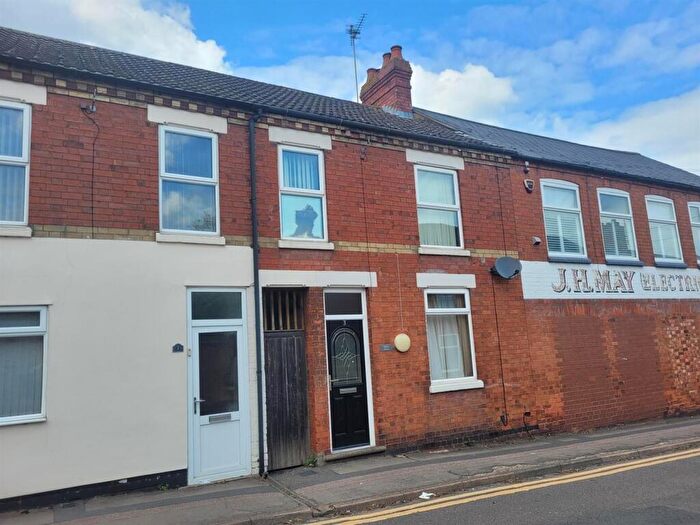 3 Bedroom Terraced House To Rent In Station Road, Rushden, NN10
