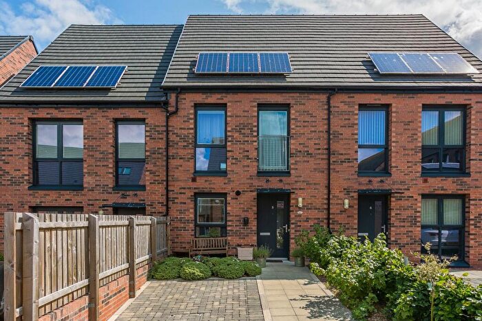 2 Bedroom Terraced House For Sale In Heath Walk, Edinburgh, EH4