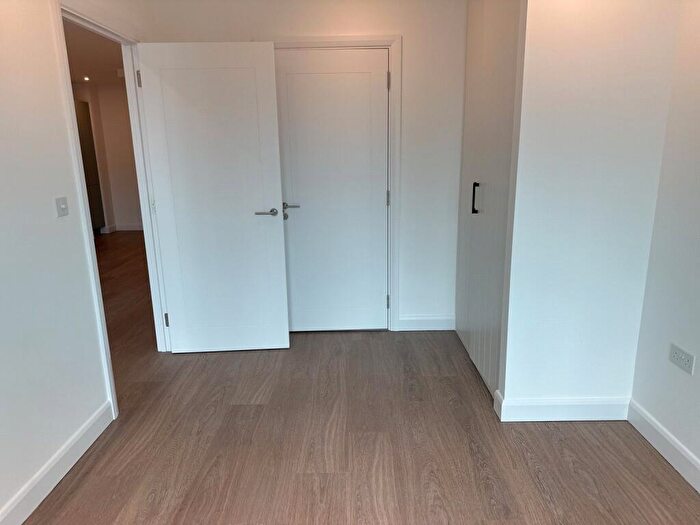 1 Bedroom Apartment To Rent In Galleria House, B Western Gateway, London NEw One, E16