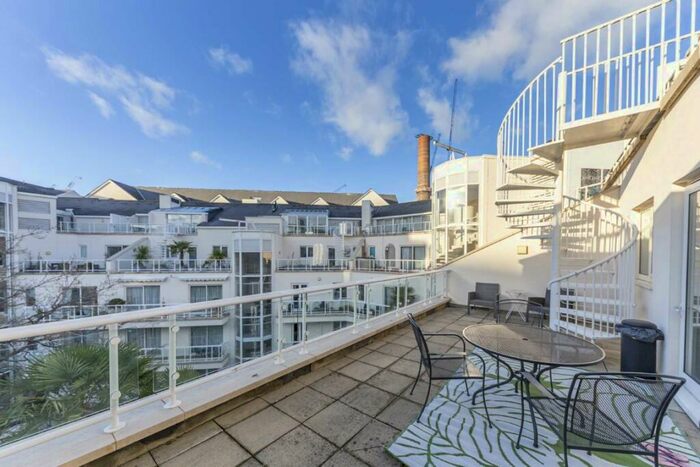 2 Bedroom Flat To Rent In Carlyle Court, Chelsea Harbour, SW10