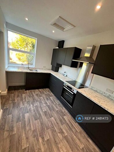 3 Bedroom Semi-Detached House To Rent In Chestnut Avenue, Doncaster, DN2