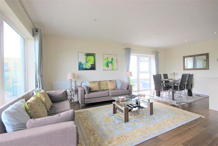 3 Bedroom Flat To Rent In Marina Heights, Pearl Lane, Gillingham, Kent, ME7