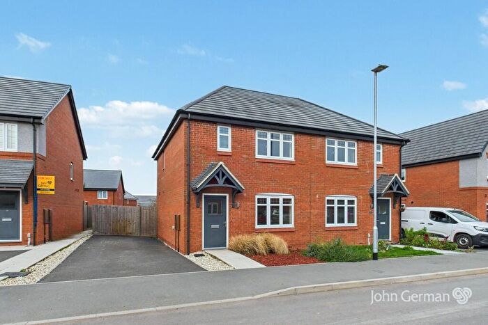 3 Bedroom Semi-Detached House For Sale In Greenways Road, Tatenhill, DE13