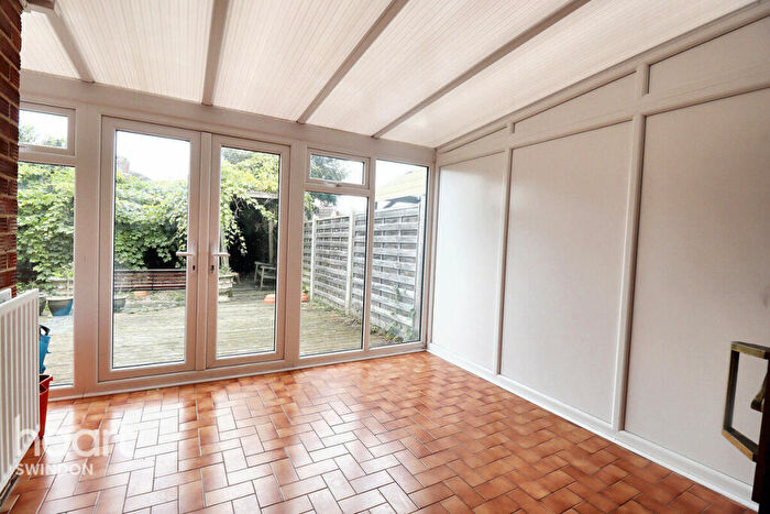 3 Bedroom Terraced House For Sale In Copse Avenue, Swindon, SN1