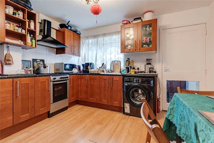 4 Bedroom Terraced House To Rent In Fulwood Walk, Southfields, SW19