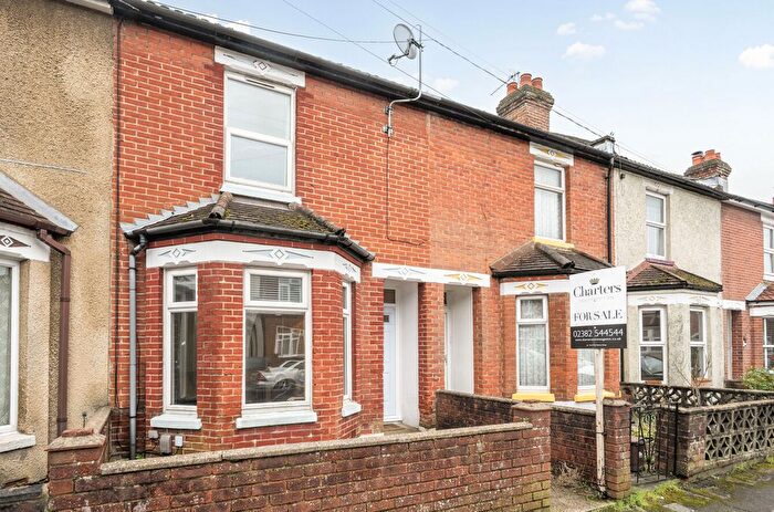 3 Bedroom Terraced House For Sale In Kingsley Road, Shirley, Southampton, Hampshire, SO15