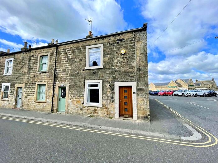 2 Bedroom Property For Sale In Queen Street, Barnard Castle, DL12