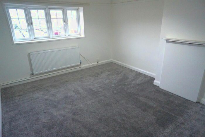 3 Bedroom Semi-Detached House To Rent In High Street, Chislehurst, BR7