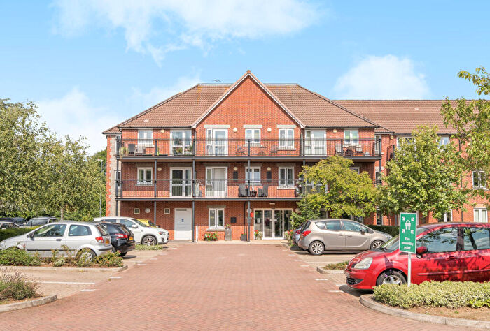 1 Bedroom Apartment For Sale In Blue Cedar Close, Yate, Bristol, Gloucestershire, BS37