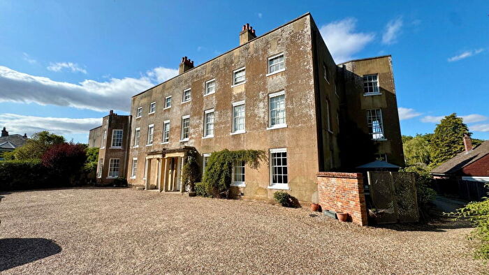 2 Bedroom Flat For Sale In Castle House, Old Bath Road, Newbury, RG14