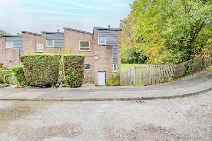 3 Bedroom Town House For Sale In Fernwood, Park Villas, Roundhay, Leeds, LS8