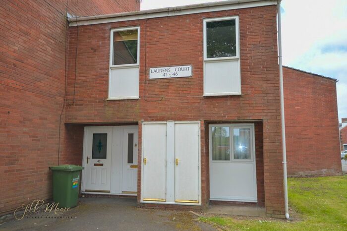 2 Bedroom Flat To Rent In Laurens Court, Washington, NE37