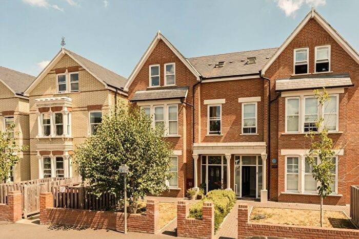 1 Bedroom Flat For Sale In Fassett Road, Kingston Upon Thames, KT1
