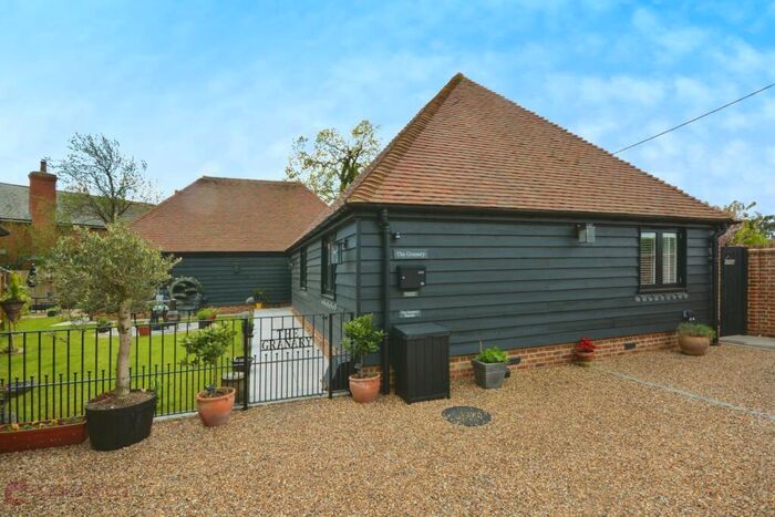 3 Bedroom Detached Bungalow For Sale In Herne Bay Road, Canterbury, CT3