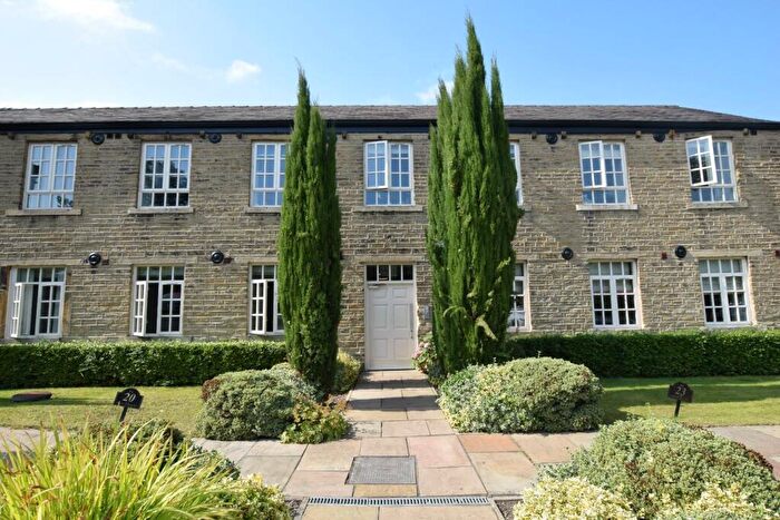 2 Bedroom Apartment To Rent In Whitley Willows, Addlecroft Lane, Lepton, HD8