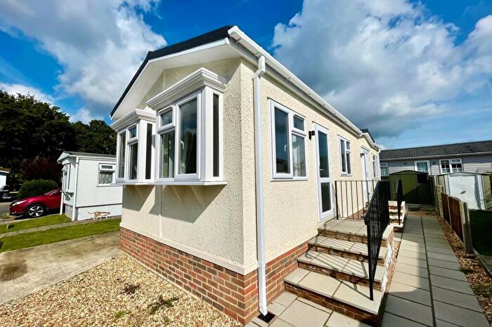 1 Bedroom Detached House For Sale In Mytchett Farm Park, Mytchett Road, Mytchett, Camberley, GU16