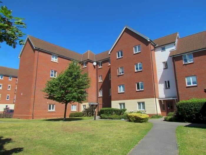 2 Bedroom Flat To Rent In Hevingham Drive, Chadwell Heath, Essex, RM6