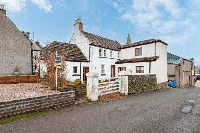 4 Bedroom Link Detached House For Sale In Stocks Wynd, Strathmiglo, KY14