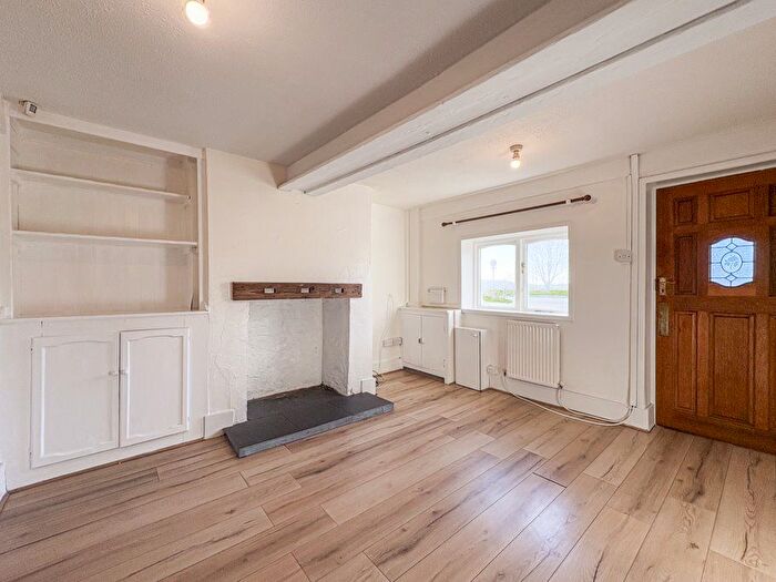 2 Bedroom Cottage For Sale In Rainford Road, Bickerstaffe, Ormskirk, L39