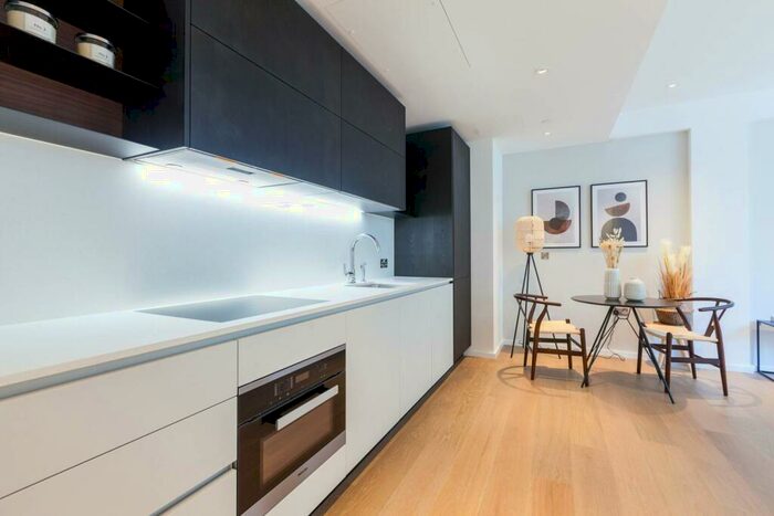 2 Bedroom Flat To Rent In Long Street, Hackney, London, E2