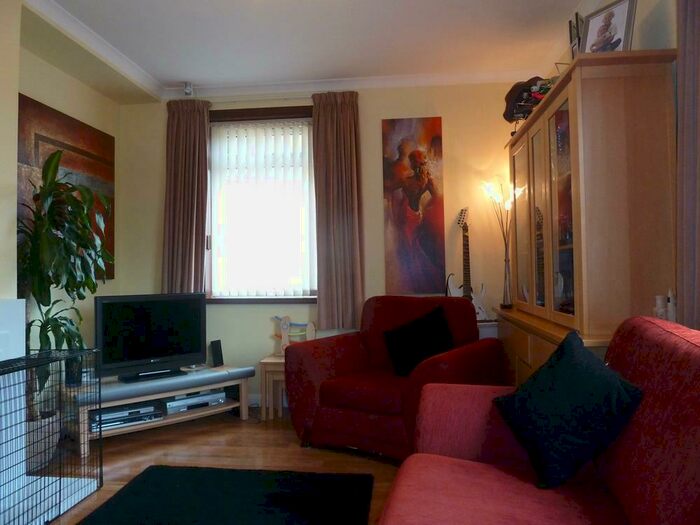 3 Bedroom Terraced House To Rent In Montrose Drive, Garthdee, AB10