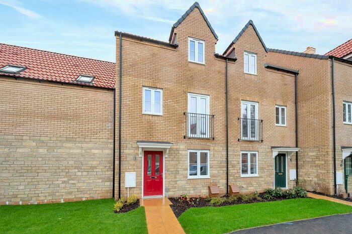 4 Bedroom Town House To Rent In Stud Road, Barleythorpe, LE15