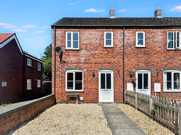 2 Bedroom End Of Terrace House To Rent In Willingham Road, Market Rasen, LN8