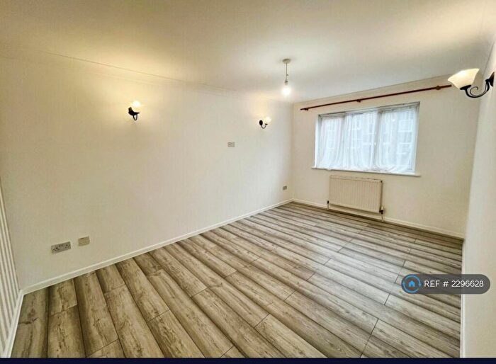 2 Bedroom Flat To Rent In Northcote Road, Bournemouth, BH1