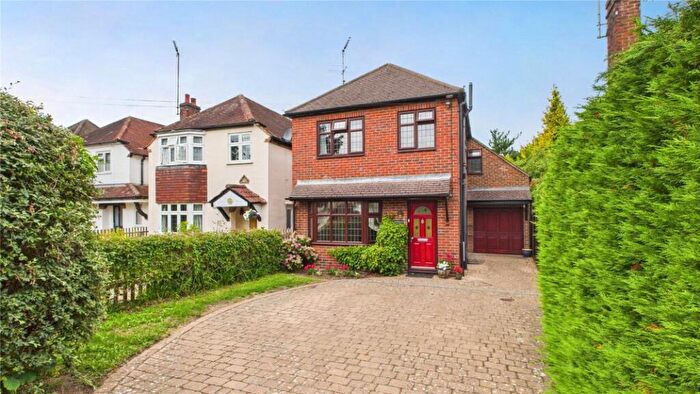 4 Bedroom Detached House To Rent In Horsell, Surrey, GU21