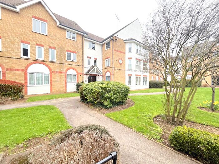 1 Bedroom Flat To Rent In Cambridge Road, Southend-On-Sea, Essex, SS1