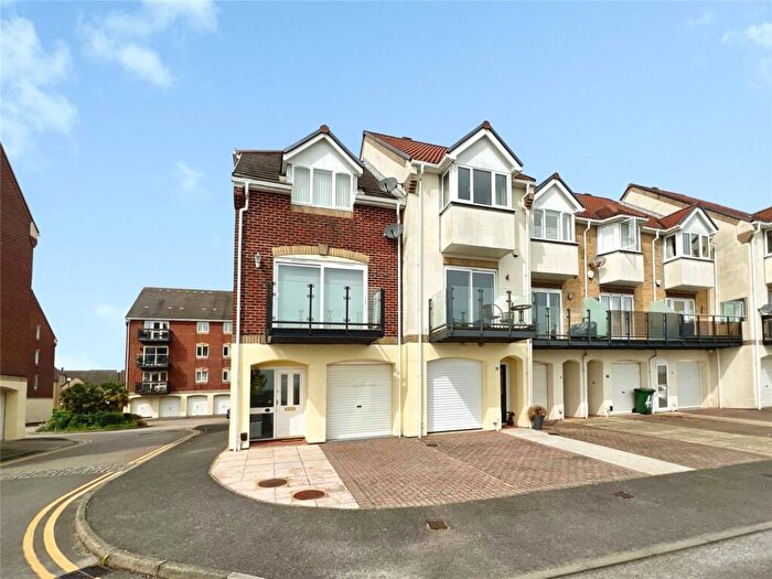 3 Bedroom End Of Terrace House For Sale In Pacific Close, Southampton, Hampshire, SO14