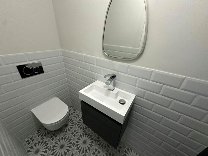 2 Bedroom Bungalow For Sale In Featherston Grange, Glasshouse Lane, Lapworth, Solihull, B94