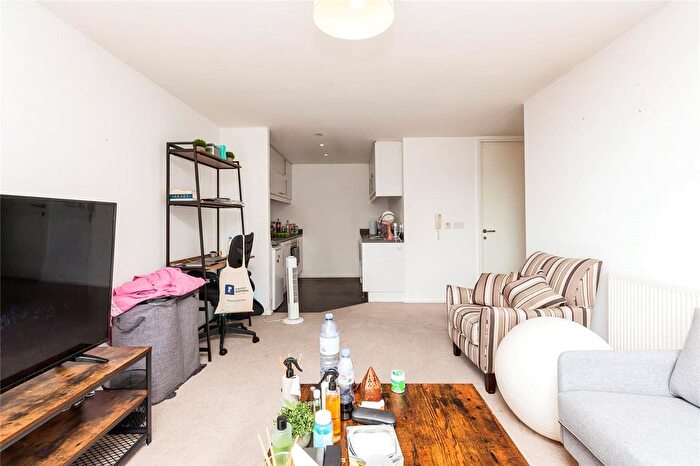 1 Bedroom Flat For Sale In Canal Street, Nottingham, NG1