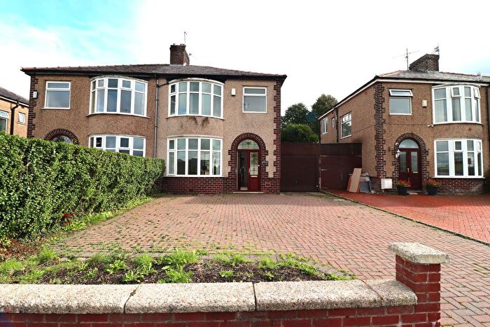 3 Bedroom Semi-Detached House To Rent In Yew Tree Drive, Blackburn, BB2