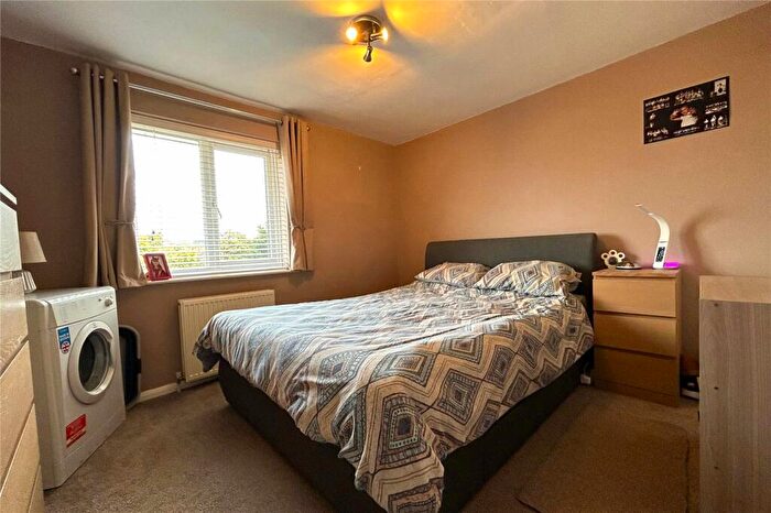 3 Bedroom Terraced House For Sale In Ewins Close, Ash, Surrey, GU12