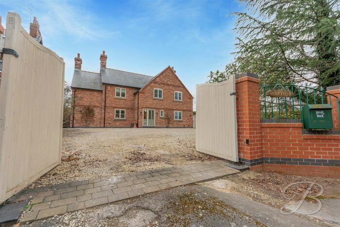 5 Bedroom Detached House For Sale In Main Street, Kirton, Newark, NG22