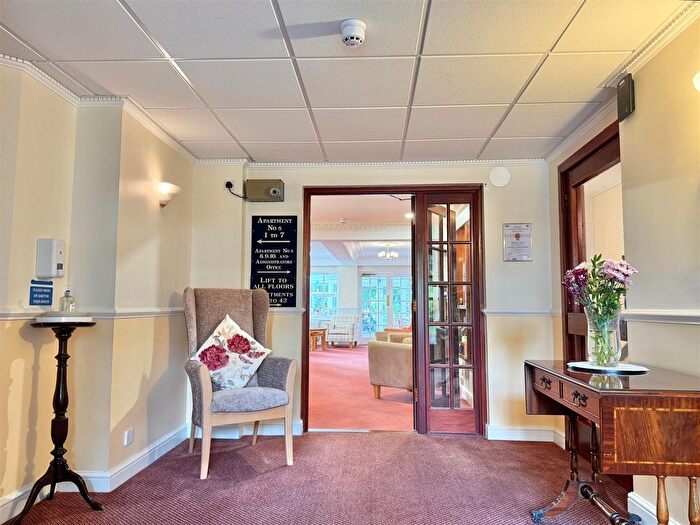 1 Bedroom Flat For Sale In Lansdowne Road, Bournemouth, BH1