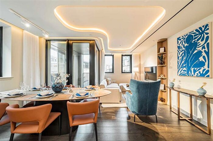 3 Bedroom Flat To Rent In Fareham Street, London, W1F