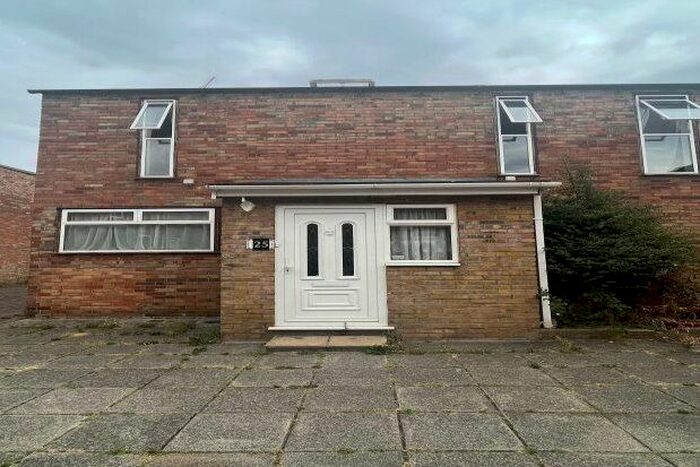 3 Bedroom Property To Rent In Camellia Place, Basildon, SS15