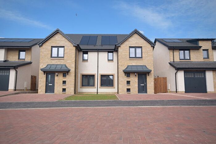Semi-Detached House To Rent In Quoich Ave, Crieff, Perthshire, PH7