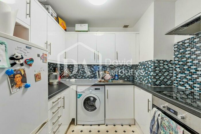 2 Bedroom Apartment To Rent In Hargrave Road, Archway, London, N19