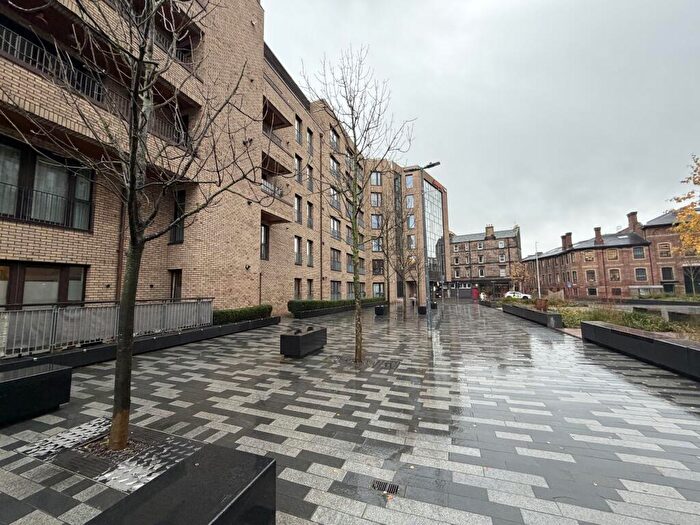 2 Bedroom Flat To Rent In Melvin Walk, Edinburgh, EH3