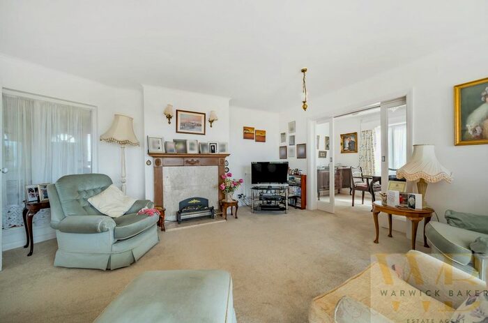 2 Bedroom Detached Bungalow For Sale In Old Fort Road, Shoreham-By-Sea, BN43