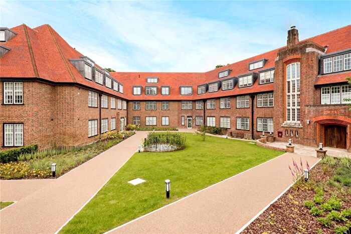 1 Bedroom Apartment To Rent In Linden Court, Lesbourne Road, Reigate, Surrey, RH2