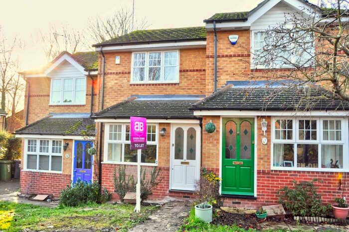2 Bedroom Terraced House To Rent In Kiln Croft Close, Marlow, SL7