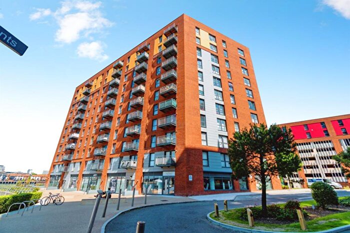2 Bedroom Apartment For Sale In Capstan Road, Southampton, SO19